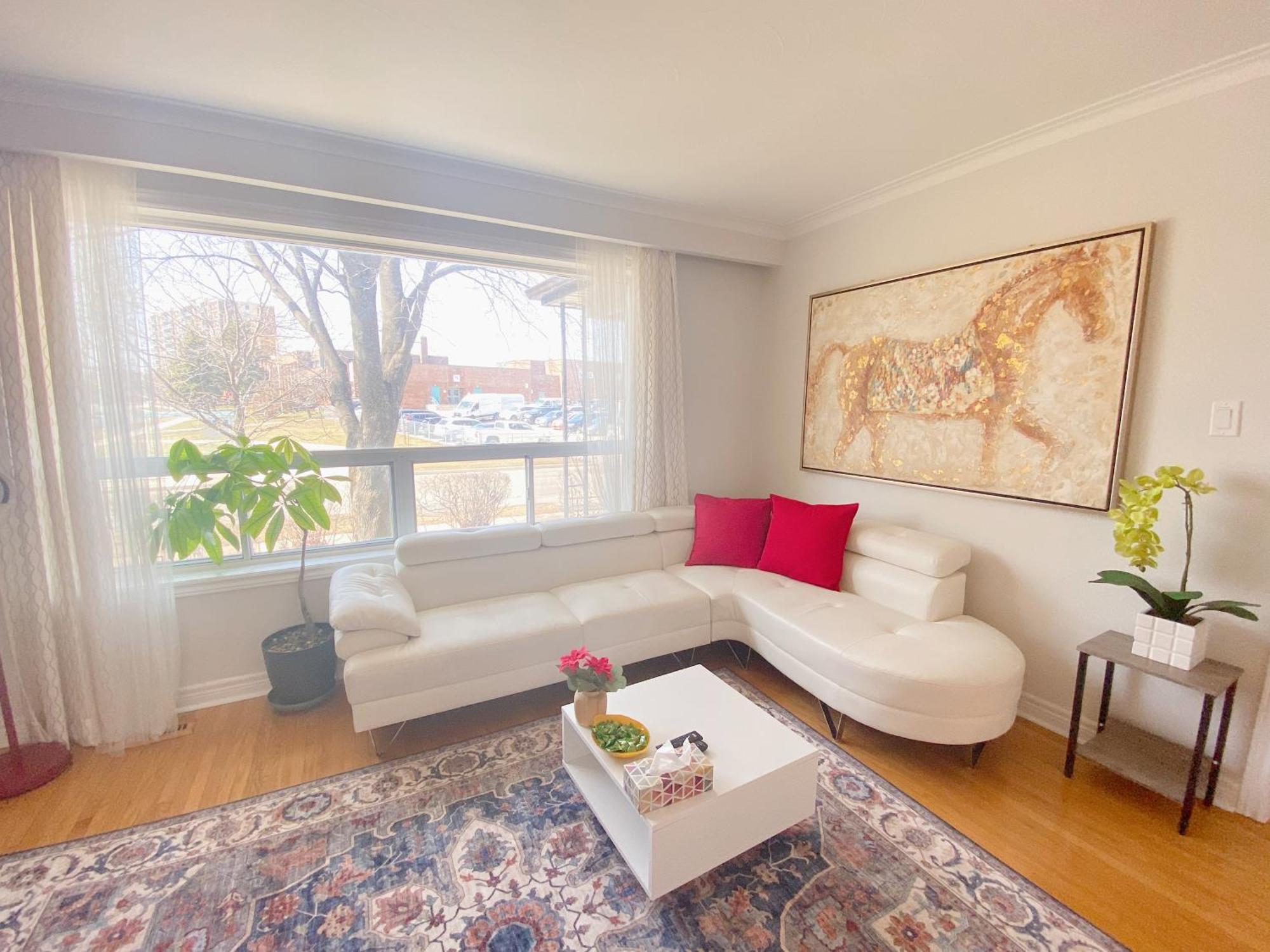 Sunny House - Main Floor, Free Parking, In Toronto Hotell Eksteriør bilde